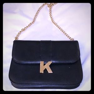 C. Wonder monogram shoulder bag